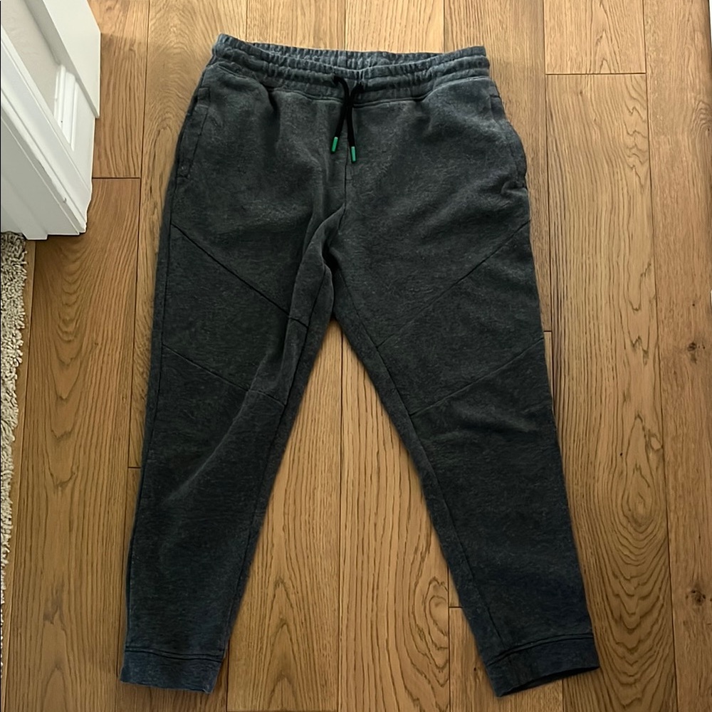 DIP men’s jogger pants size L